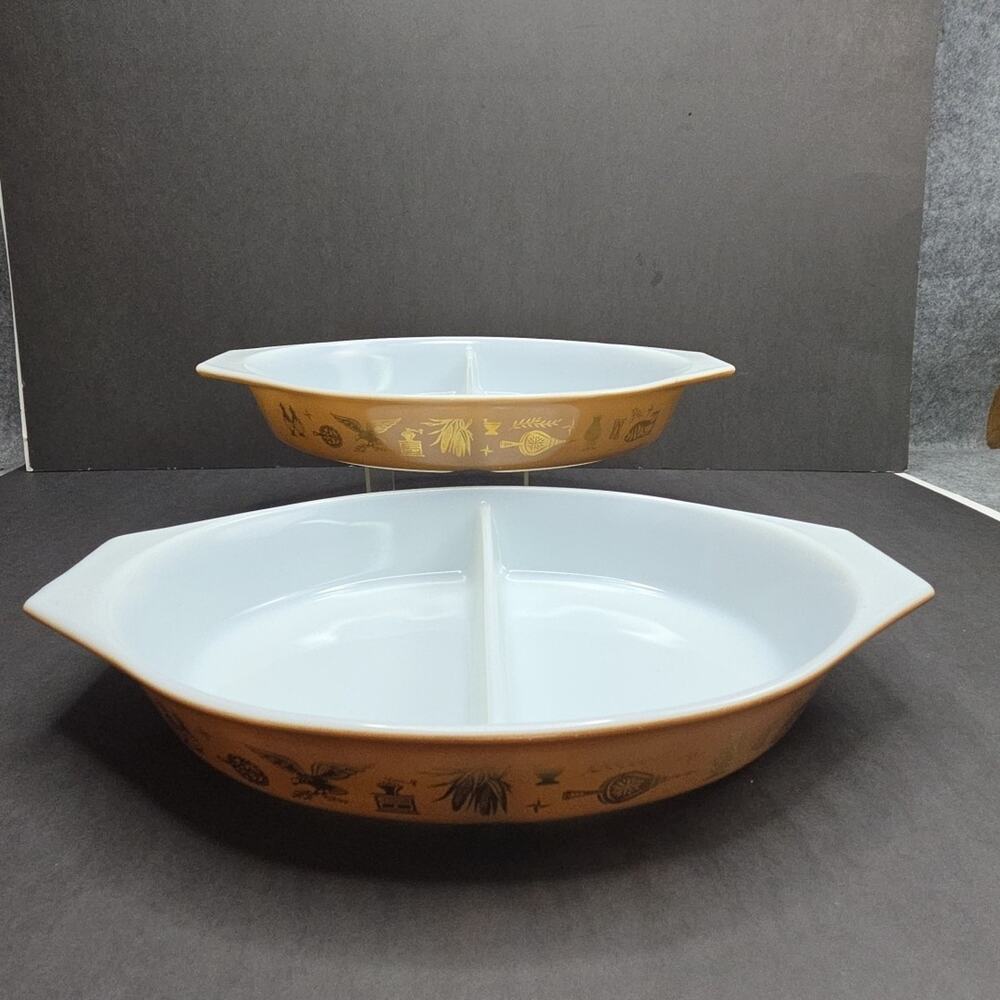 Pyrex Early American 1.5 Quart Divided Oval Covered Casserole Dish Set of 2.